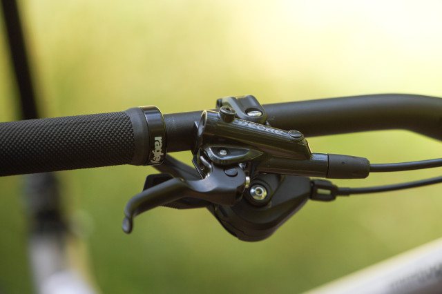 Topping up hydraulic bike shop brakes